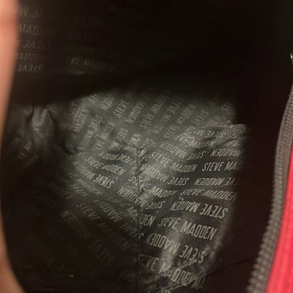 Red Steve Madden bag - Picture 2 of 4